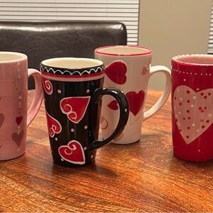 New Hausenware red/black/pink set of 4 heart motif ceramic mugs